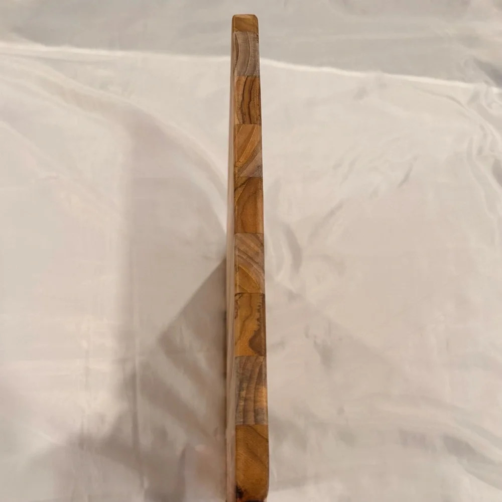 NWOT Williams Sonoma Teak Wood Cutting & Carving Board (Large)